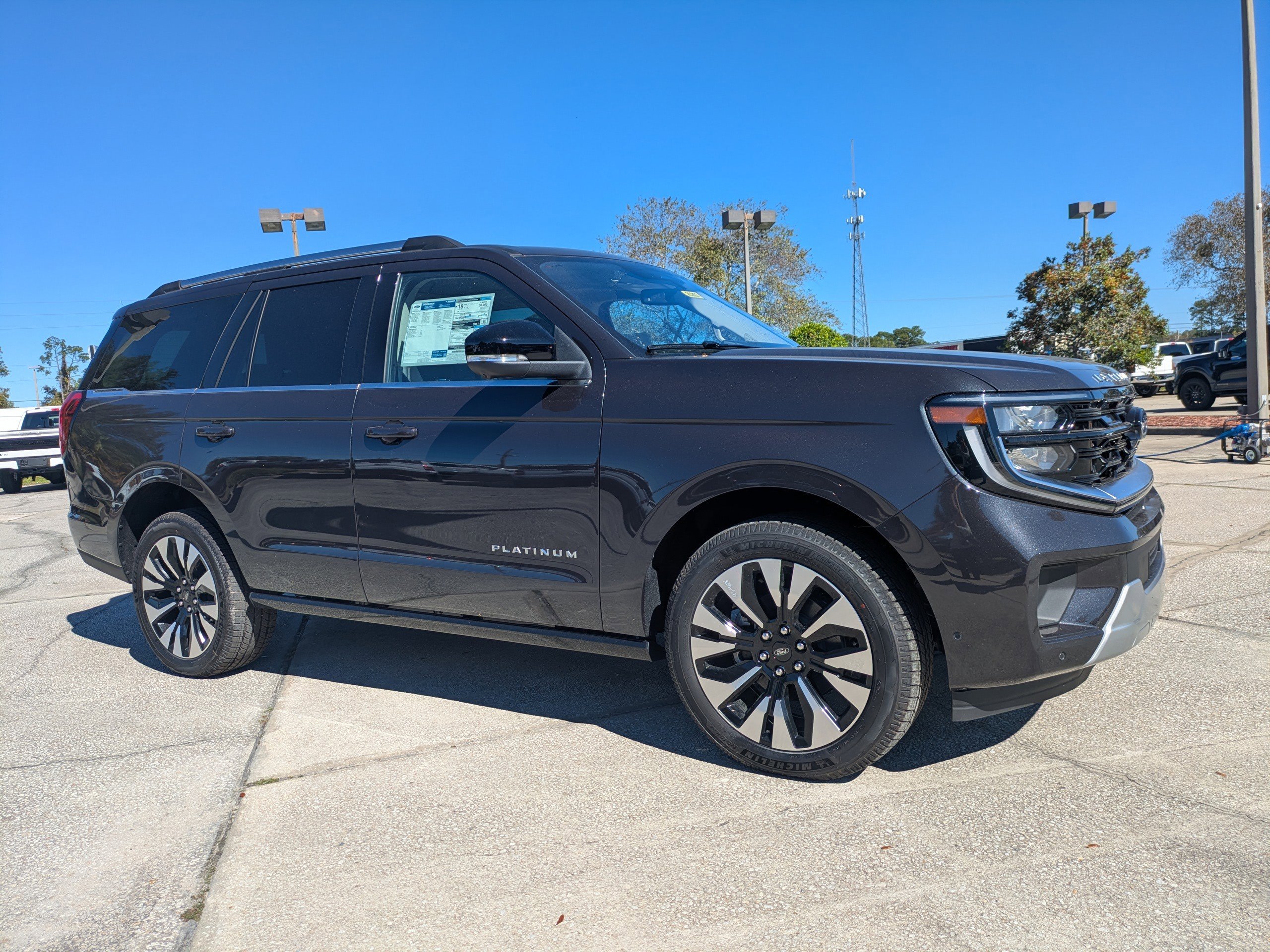 New 2025 Ford Expedition Platinum w/ Driver's Package image 2