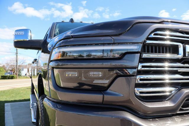 Used 2025 RAM 2500 Laramie w/ Sport Appearance Package image 5