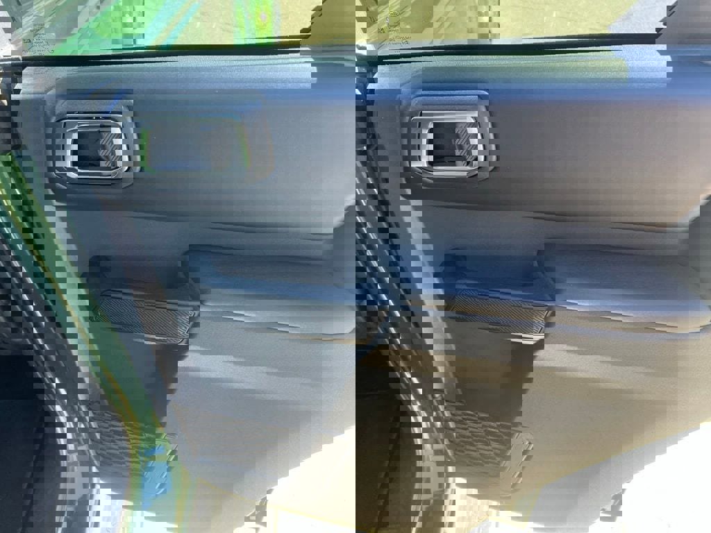 Used 2025 Ford Bronco Outer Banks image 24