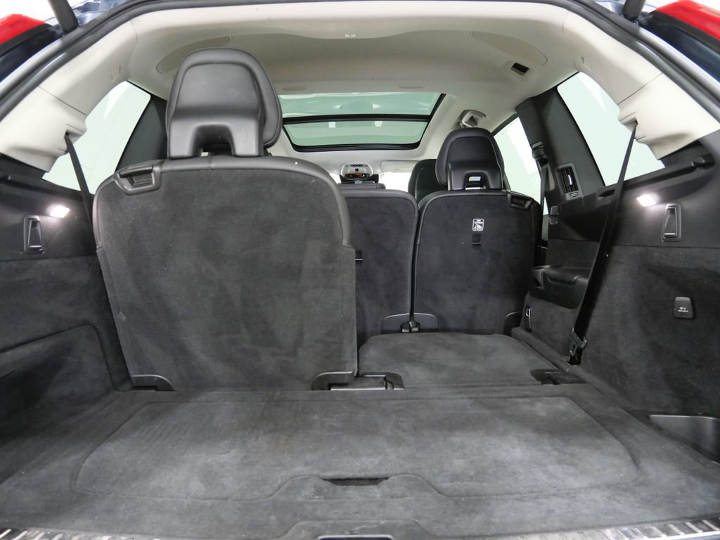 Used 2018 Volvo XC90 T6 Momentum w/ Convenience Package AWD/4WD image 25