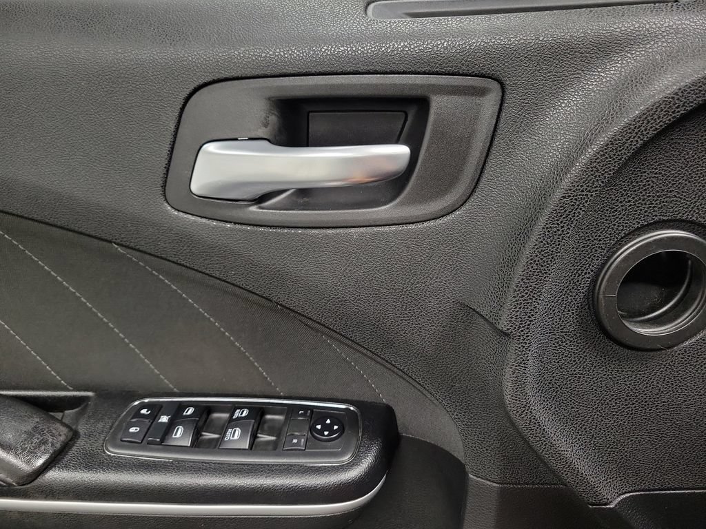 Used 2019 Dodge Charger SXT RWD image 25