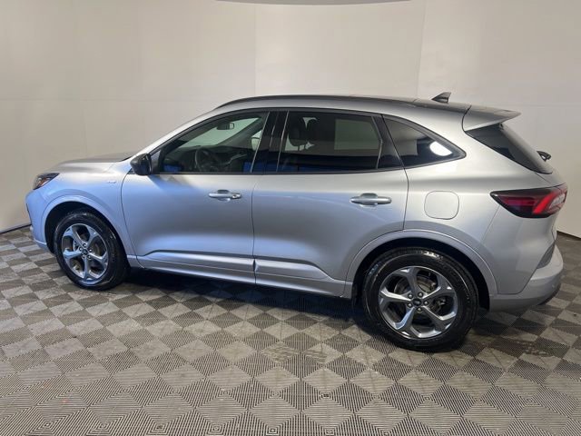 Used 2024 Ford Escape ST-Line w/ Tech Pack #1 image 5
