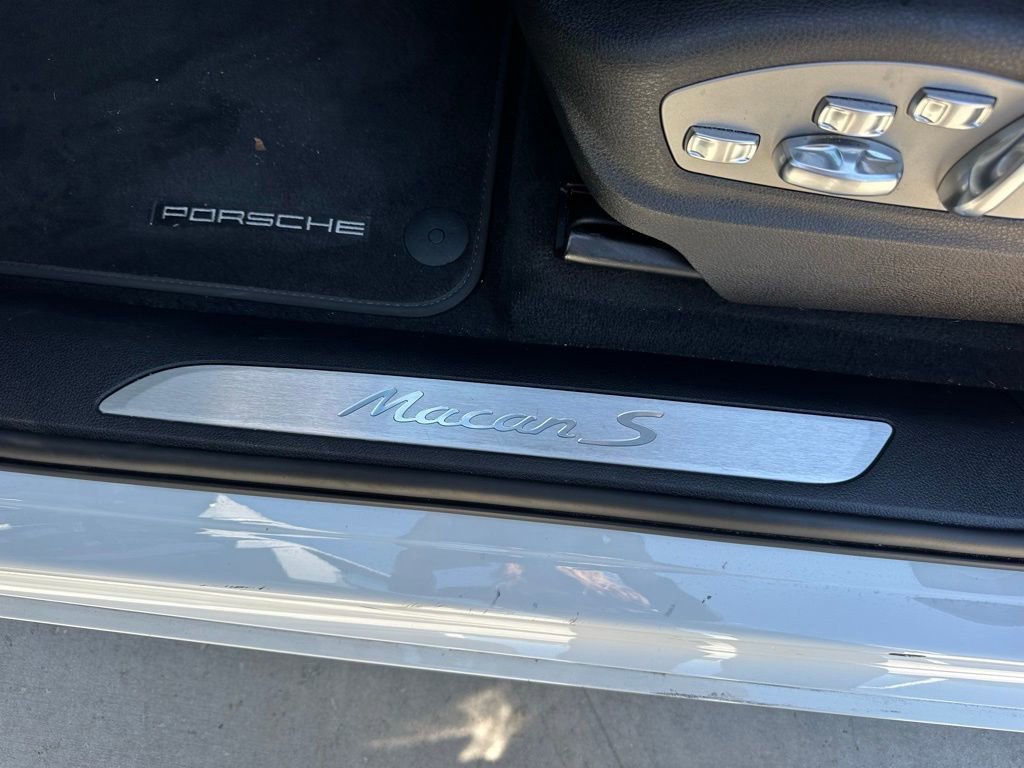 Certified 2023 Porsche Macan S image 23