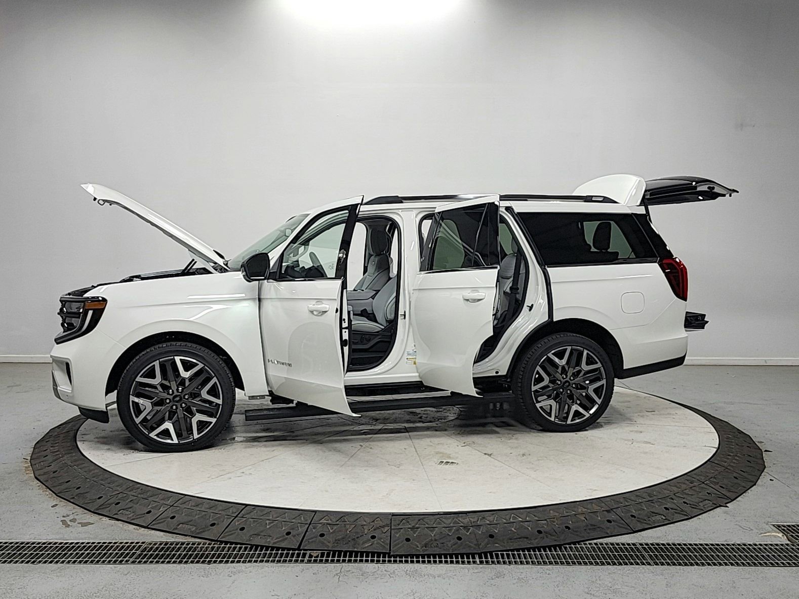 New 2026 Ford Expedition Platinum image 12