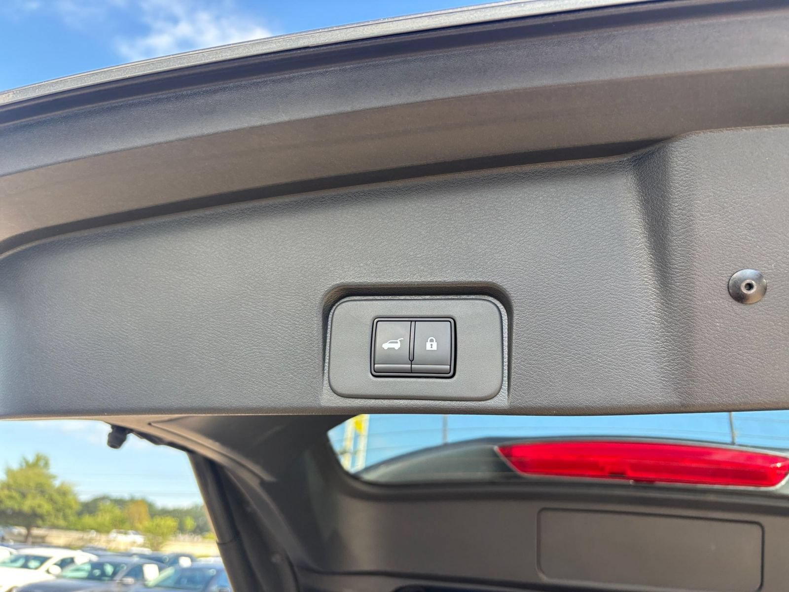 Used 2026 Nissan Rogue SV AWD/4WD image 22