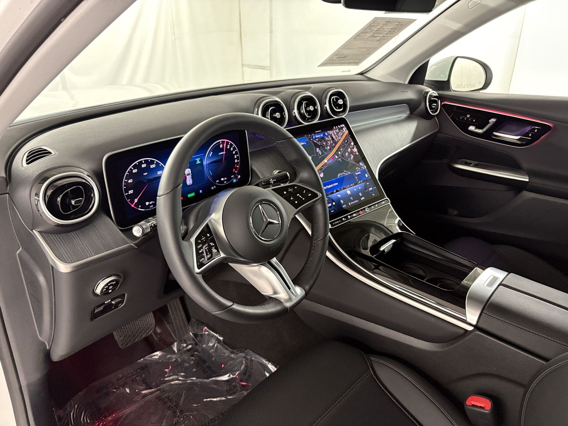 Certified 2025 Mercedes-Benz GLC 350e 4MATIC image 4