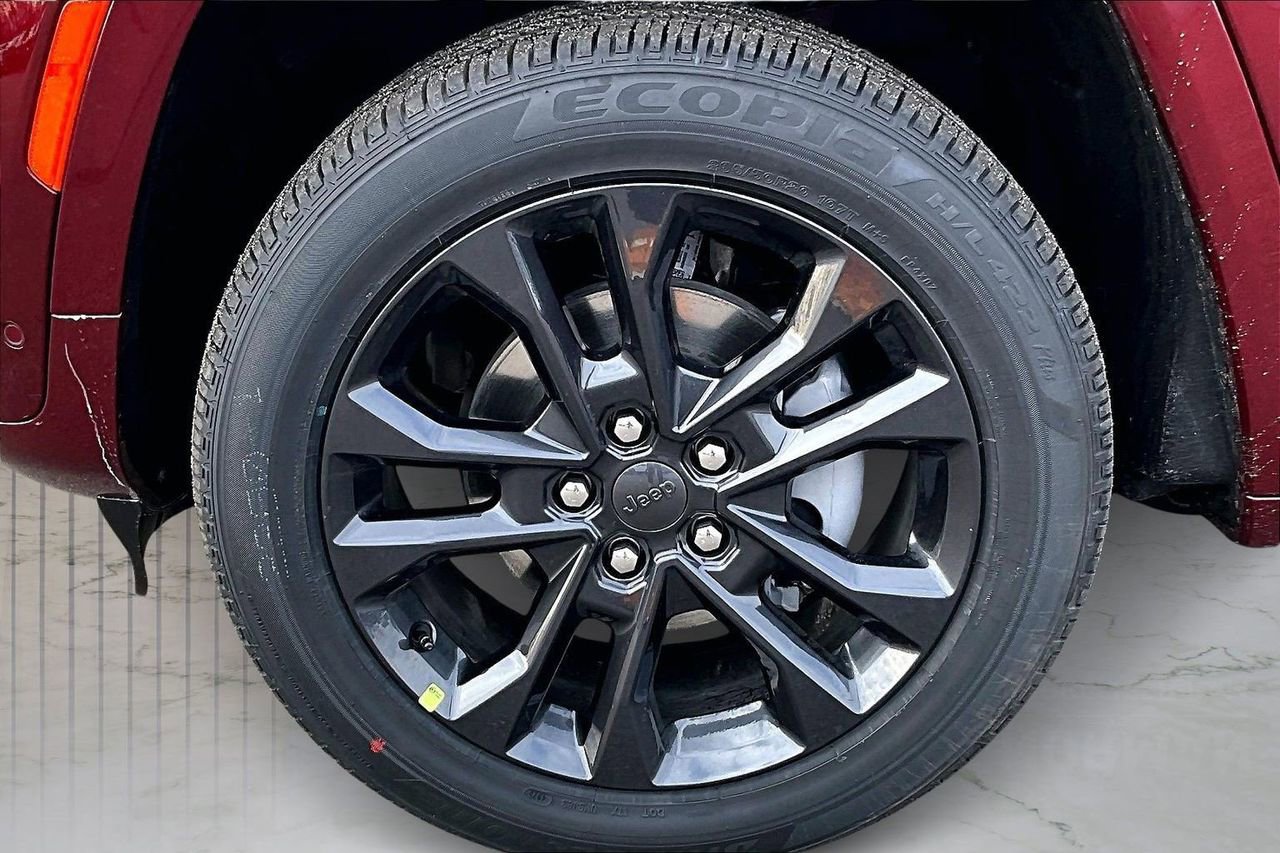 New 2026 Jeep Grand Cherokee Limited image 33