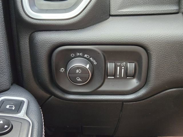 Used 2020 RAM 2500 Laramie w/ Night Edition image 24