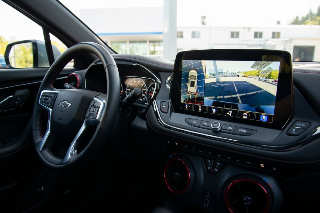 New 2025 Chevrolet Blazer RS w/ Driver Confidence II Package AWD/4WD image 17