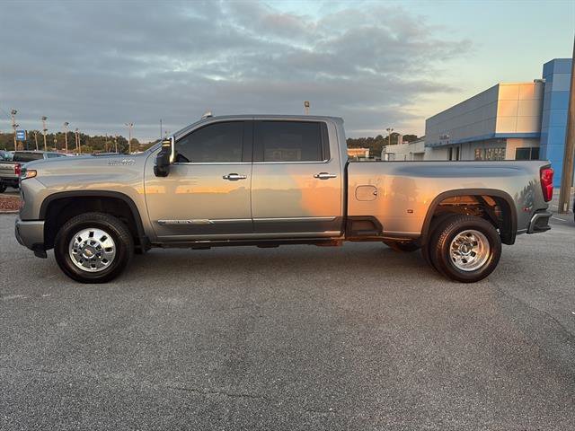Certified 2024 Chevrolet Silverado 3500 High Country w/ High Country Premium Package image 4