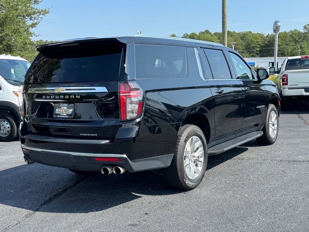 Used 2024 Chevrolet Suburban Premier image 3