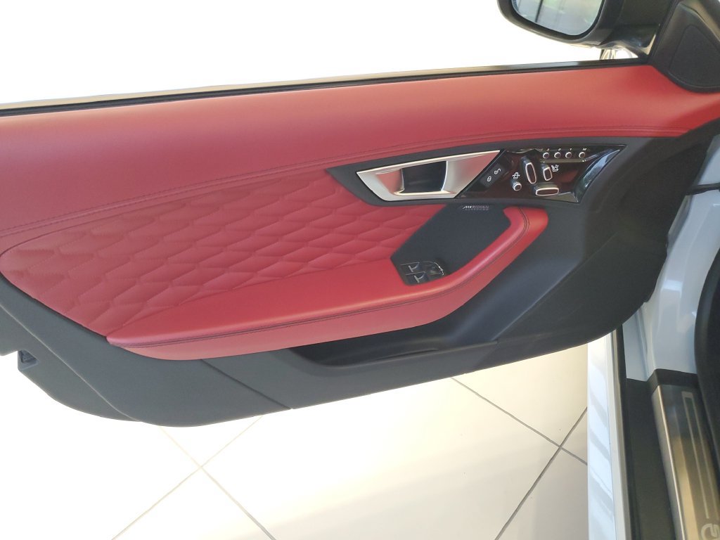 Used 2017 Jaguar F-TYPE SVR AWD/4WD image 9