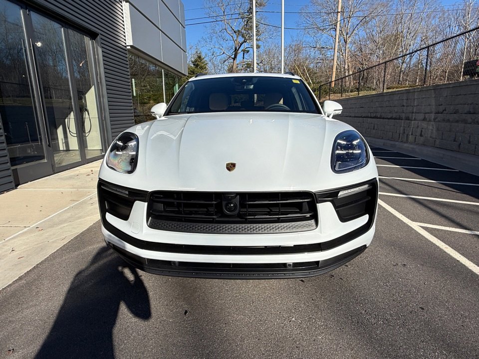 New 2026 Porsche Macan image 10