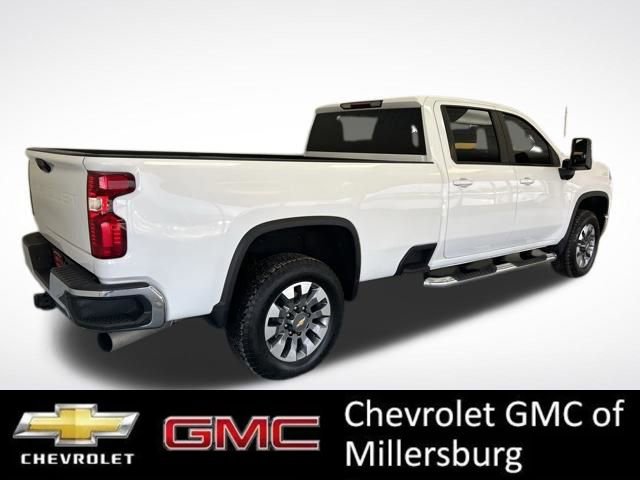 Used 2022 Chevrolet Silverado 2500 LT w/ Convenience Package image 3