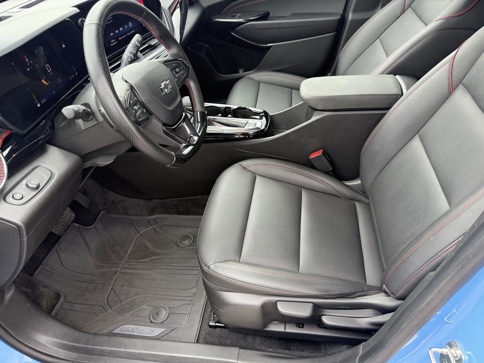 Used 2024 Chevrolet Trax RS w/ Driver Confidence Package image 23