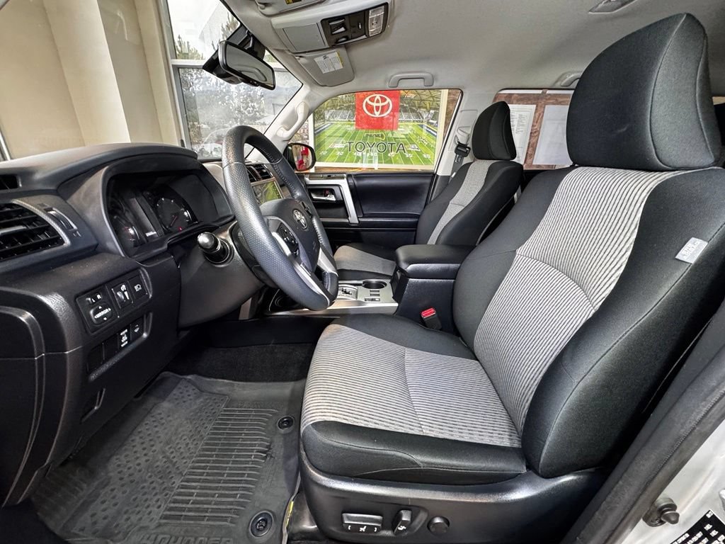 Certified 2023 Toyota 4Runner SR5 AWD/4WD image 23