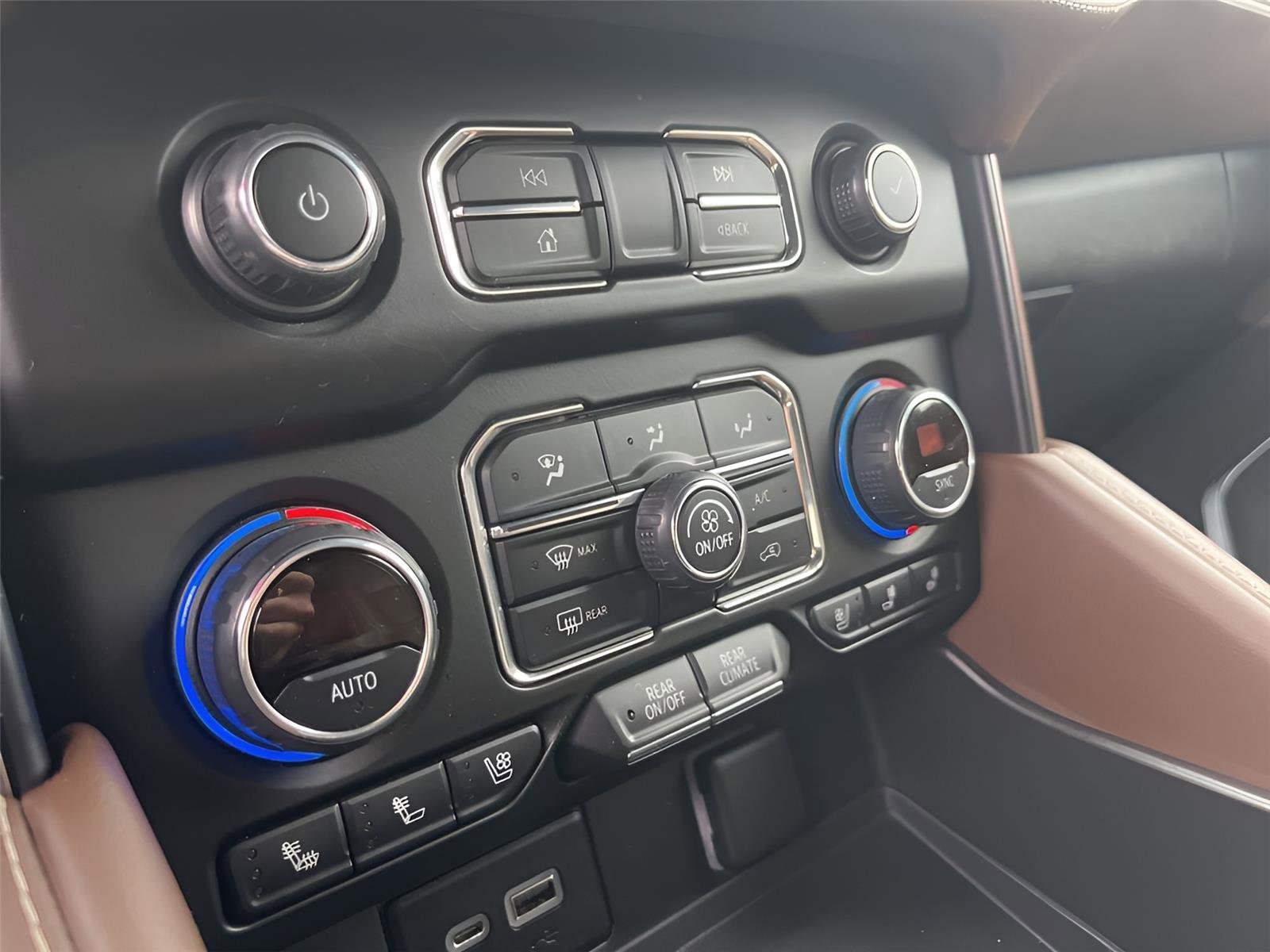 Used 2022 Chevrolet Tahoe High Country image 20