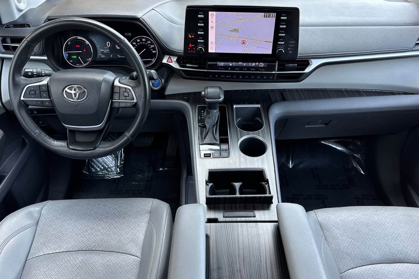 Certified 2024 Toyota Sienna Limited FWD image 17