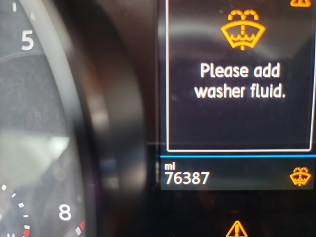 Used 2020 Volkswagen Tiguan SE image 18