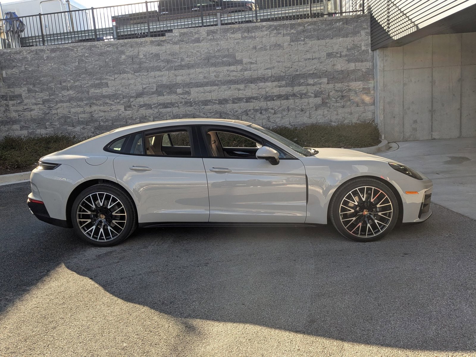 New 2026 Porsche Panamera 4 image 8