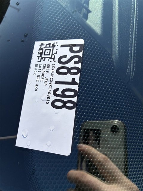 Used 2019 Jeep Cherokee Latitude w/ Popular Appearance Group image 30