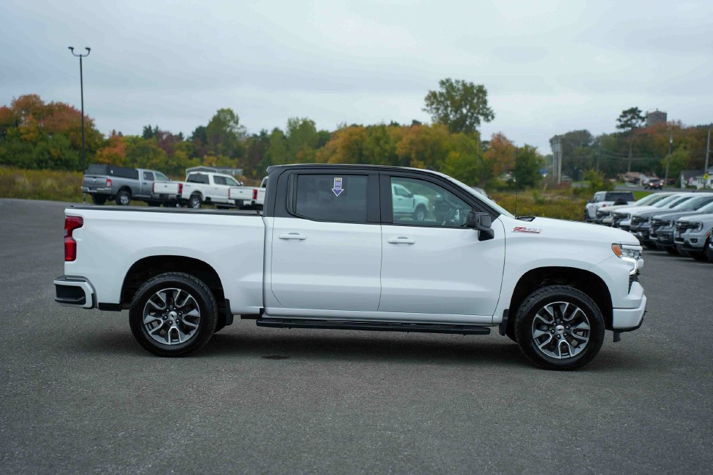 Used 2024 Chevrolet Silverado 1500 RST AWD/4WD image 4