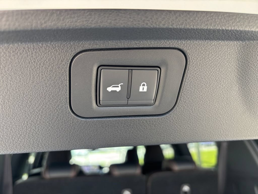 New 2025 Nissan Armada SL w/ Captain's Chari Seat Package AWD/4WD image 22