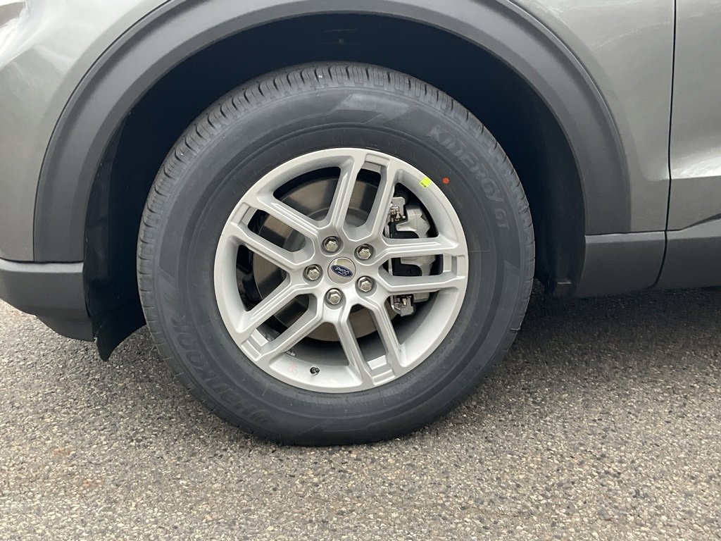 New 2026 Ford Explorer Active image 19