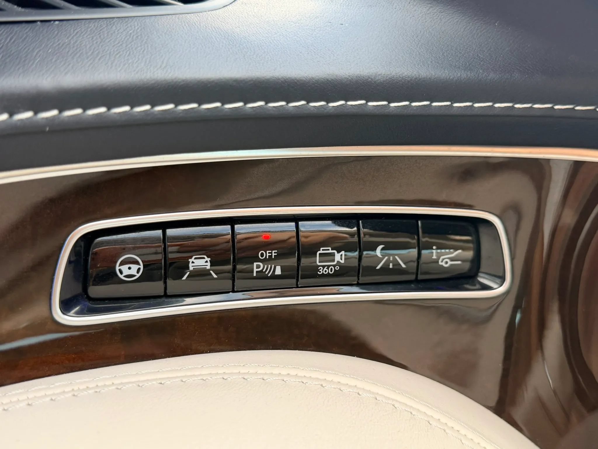 Used 2017 Mercedes-Benz S 550 Cabriolet image 37