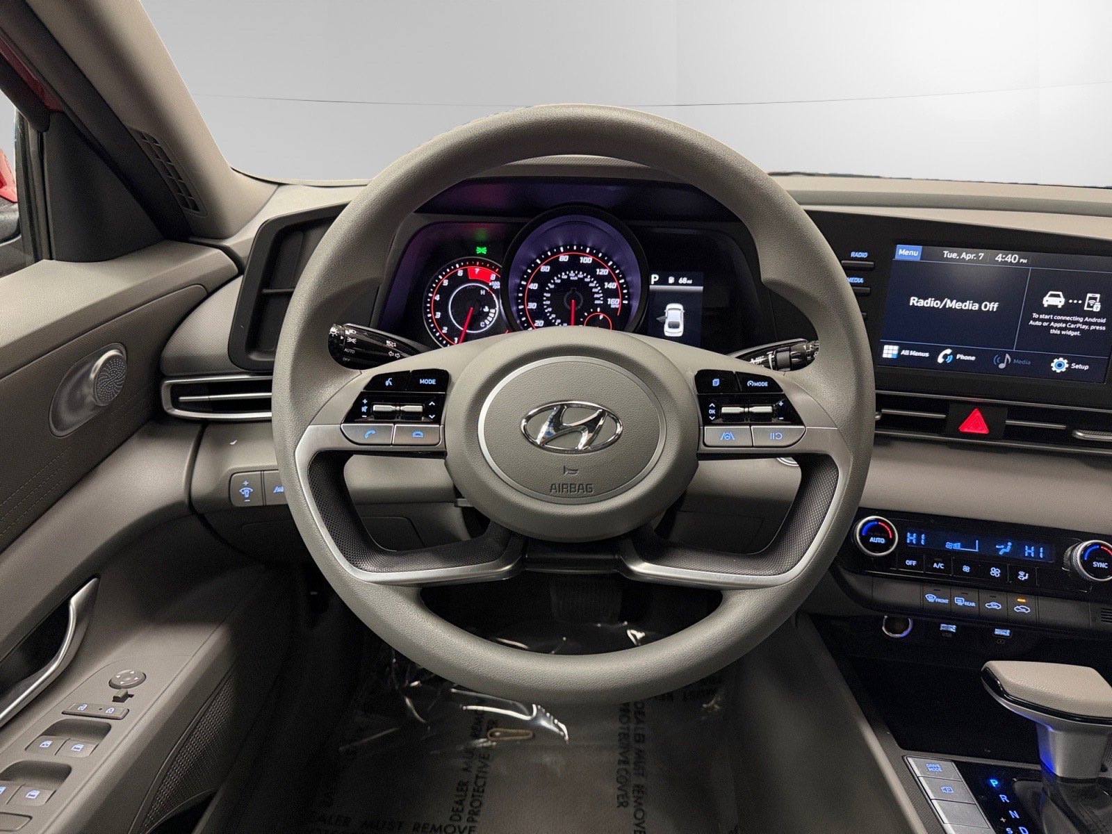 Used 2023 Hyundai Elantra SEL w/ Preferred Accessory Package image 12