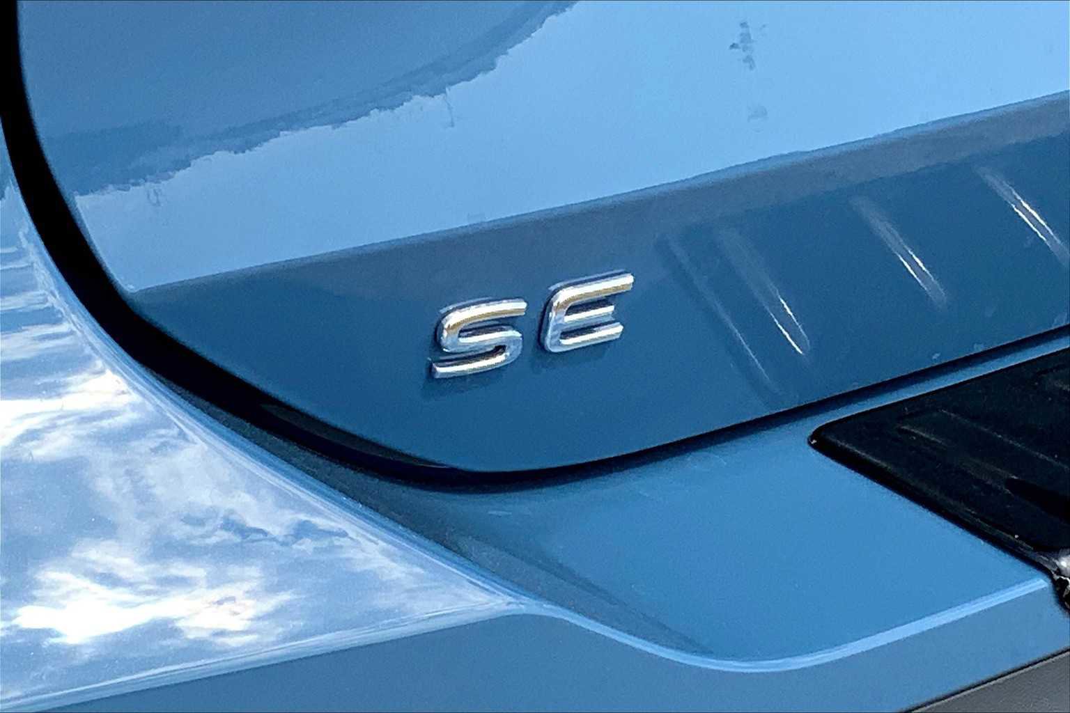 New 2025 Volkswagen Tiguan SE AWD/4WD image 15