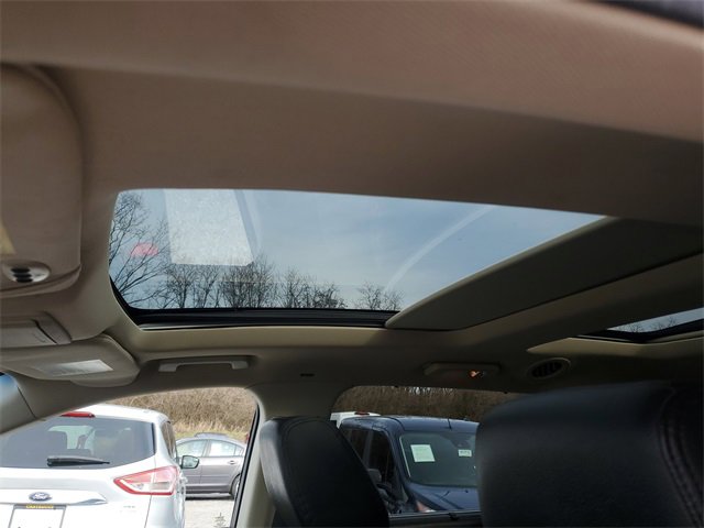 Used 2015 Lincoln MKT AWD w/ Equipment Group 201A image 25