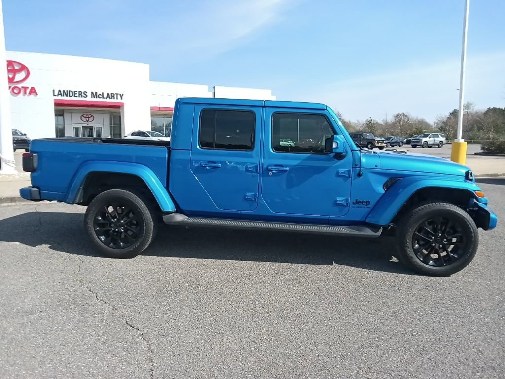 Used 2022 Jeep Gladiator Overland image 2