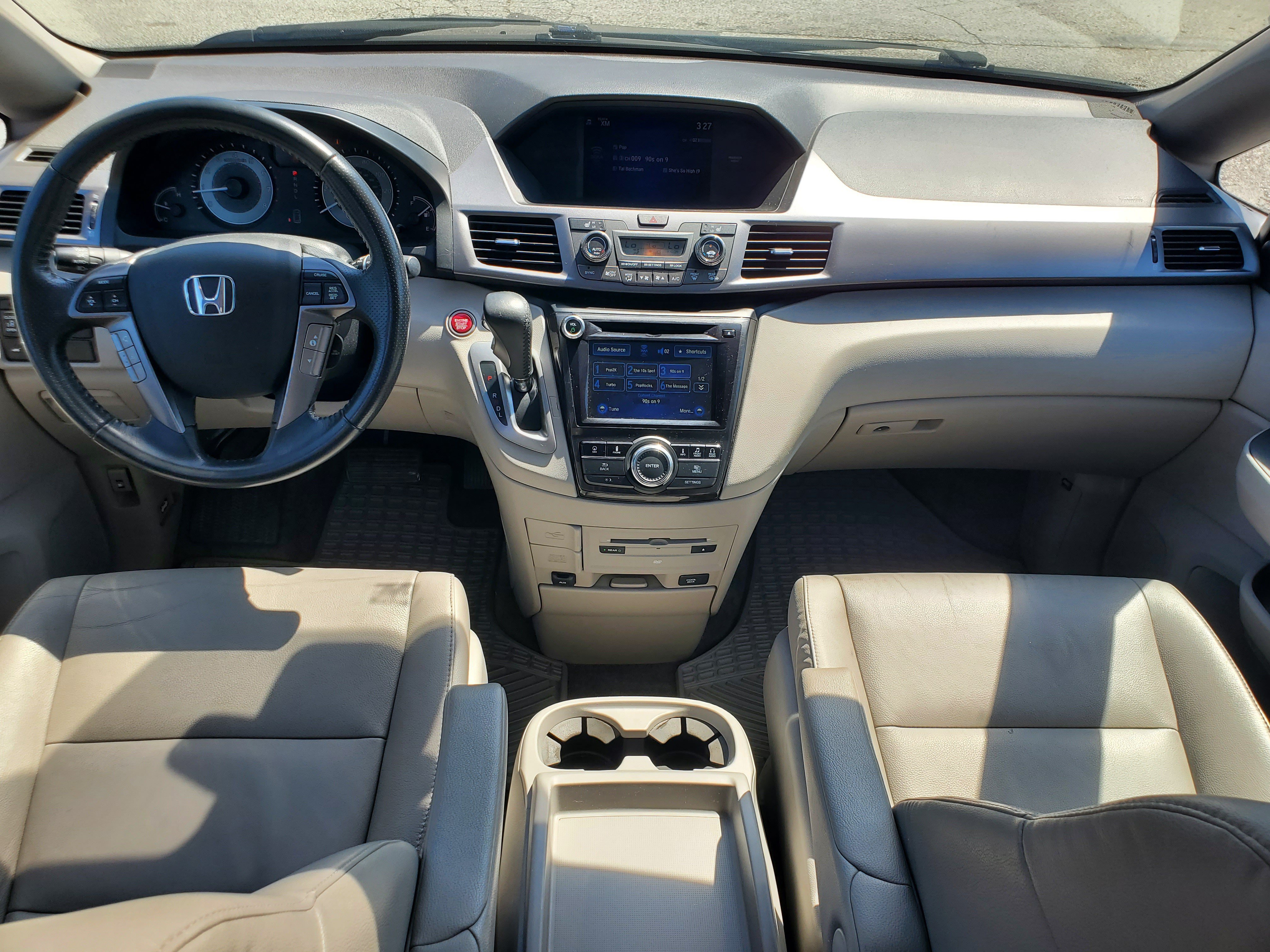 Used 2014 Honda Odyssey Touring image 14