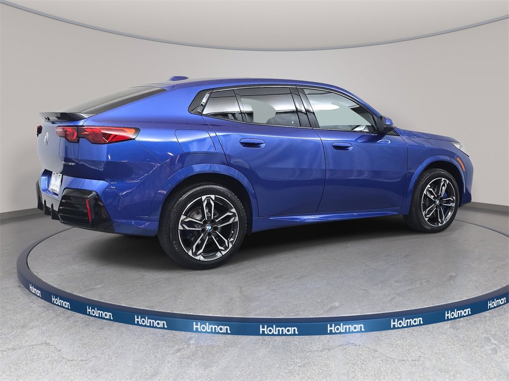Used 2025 BMW X2 xDrive28i w/ M Sport Package image 6