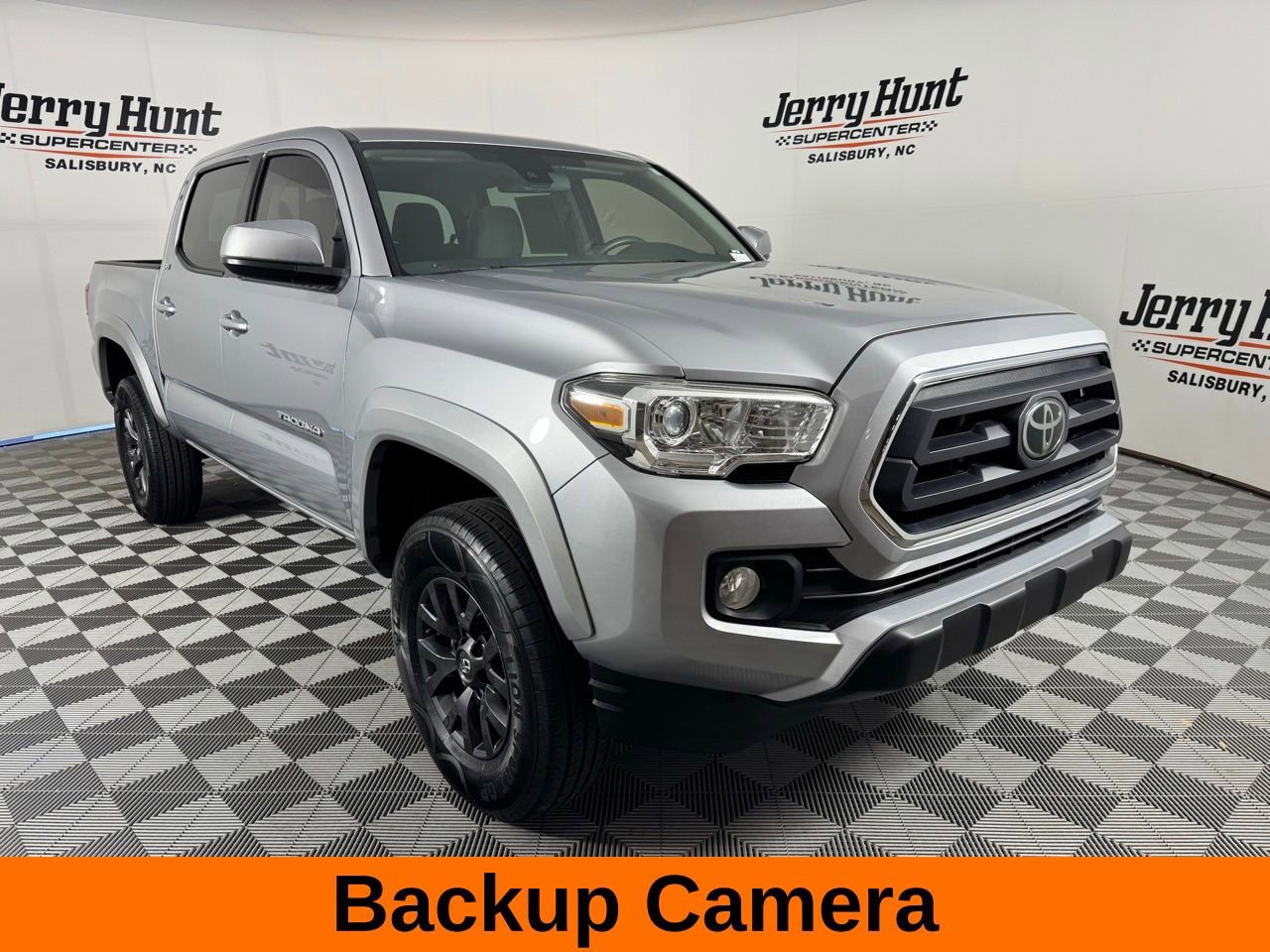 Used 2021 Toyota Tacoma SR5 w/ SR5 Appearance Package (SM) RWD image 5