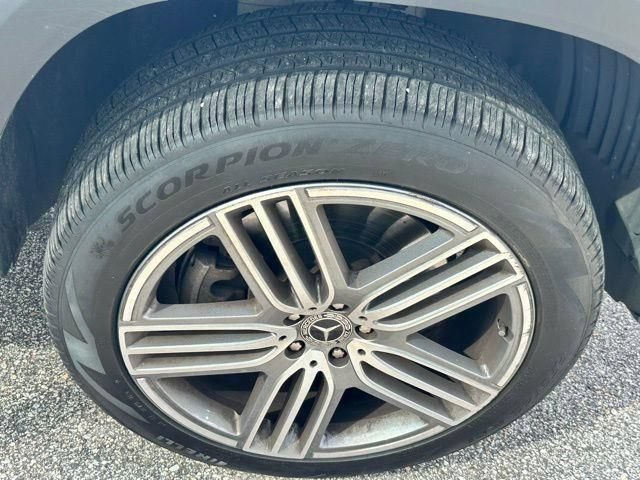 Used 2025 Mercedes-Benz GLS 450 4MATIC image 19