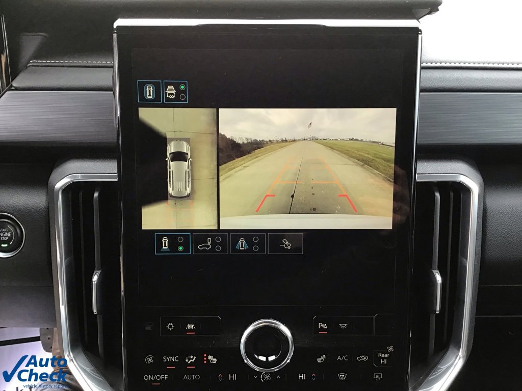 Used 2025 GMC Acadia Elevation image 43