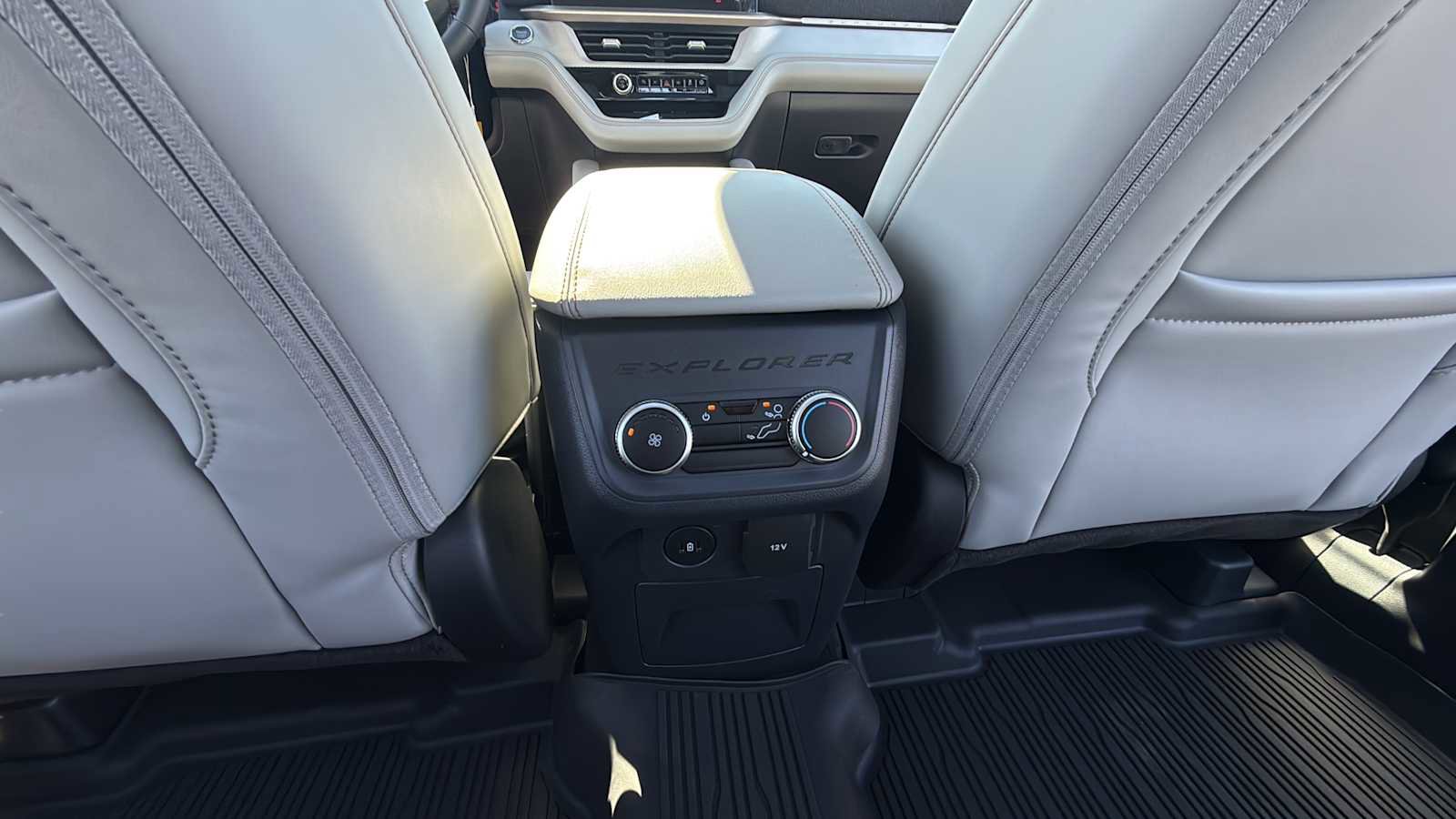 New 2026 Ford Explorer Active image 66