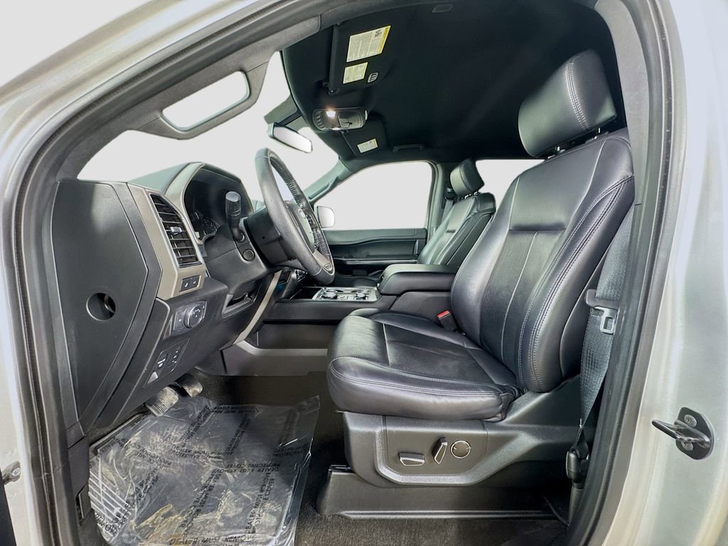 Used 2019 Ford Expedition Max XLT w/ Equipment Group 202A AWD/4WD image 24