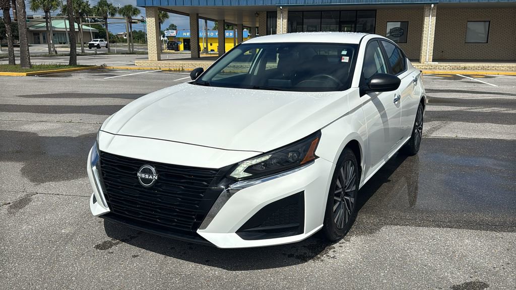 Used 2025 Nissan Altima 2.5 SV