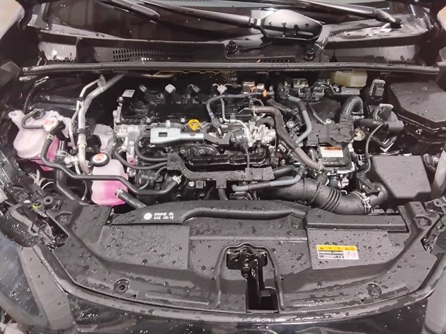 Used 2025 Toyota Prius XLE AWD/4WD image 9