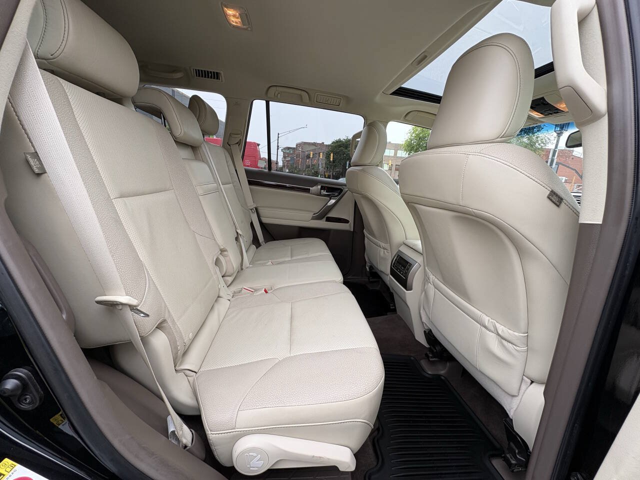 Used 2014 Lexus GX 460 w/ Premium Package AWD/4WD image 32