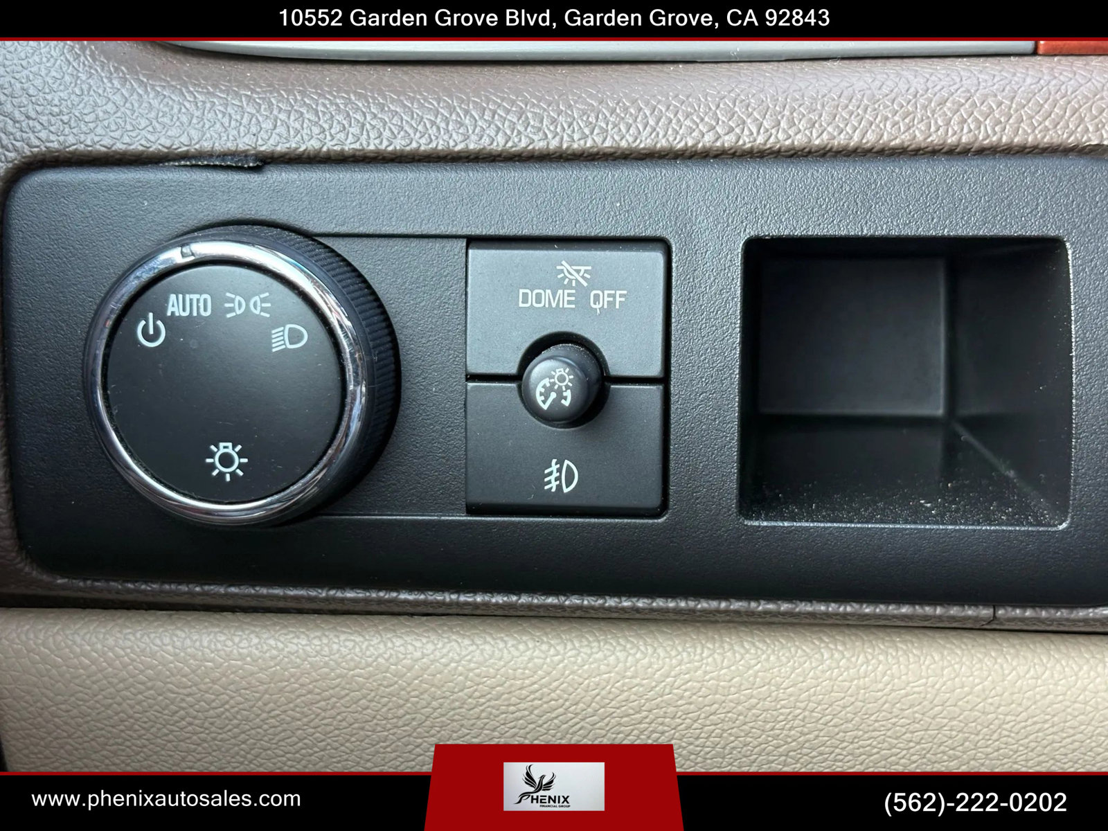 Used 2012 Chevrolet Suburban LTZ image 25