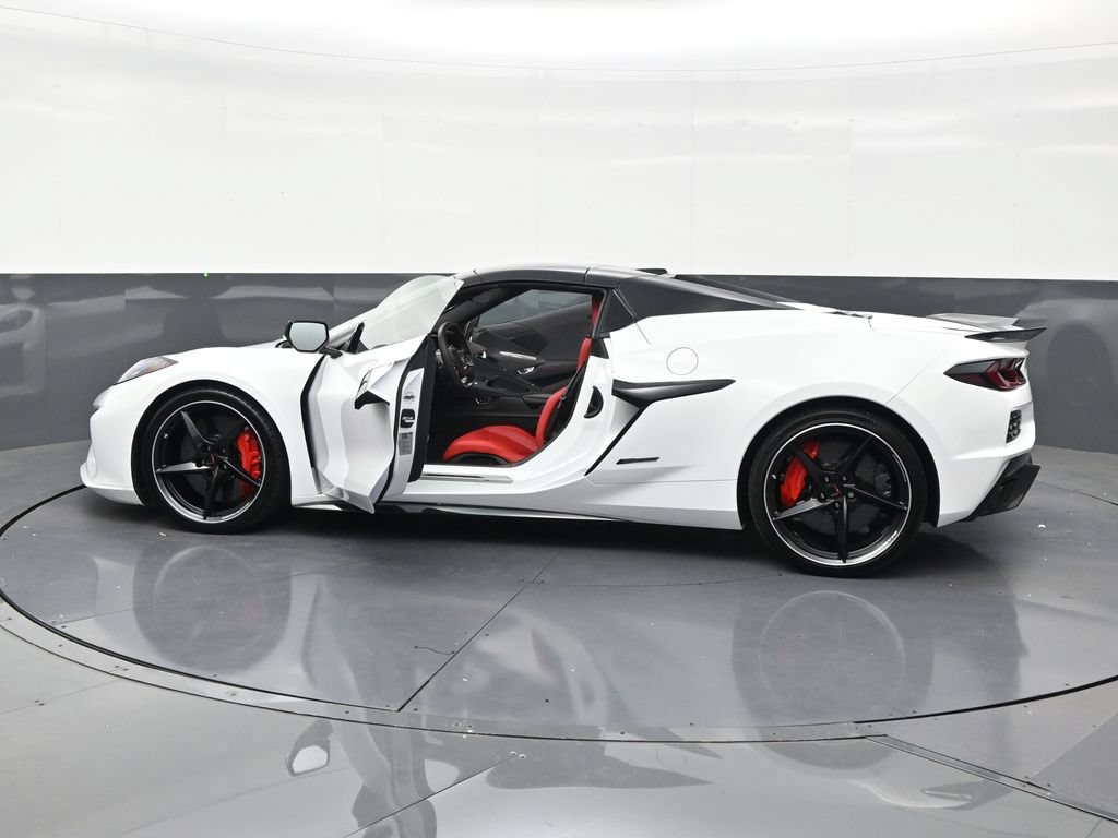 Used 2025 Chevrolet Corvette E-Ray AWD/4WD image 30