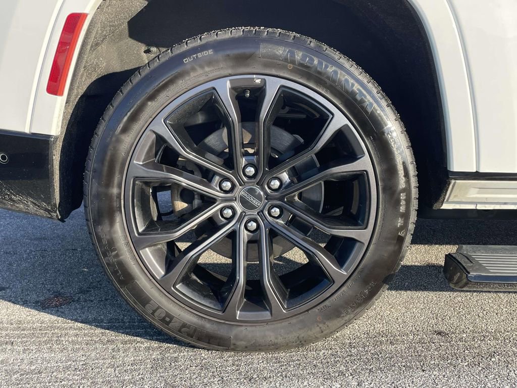 Used 2024 Jeep Grand Wagoneer Series II w/ Quick Order Packagew 28T image 34