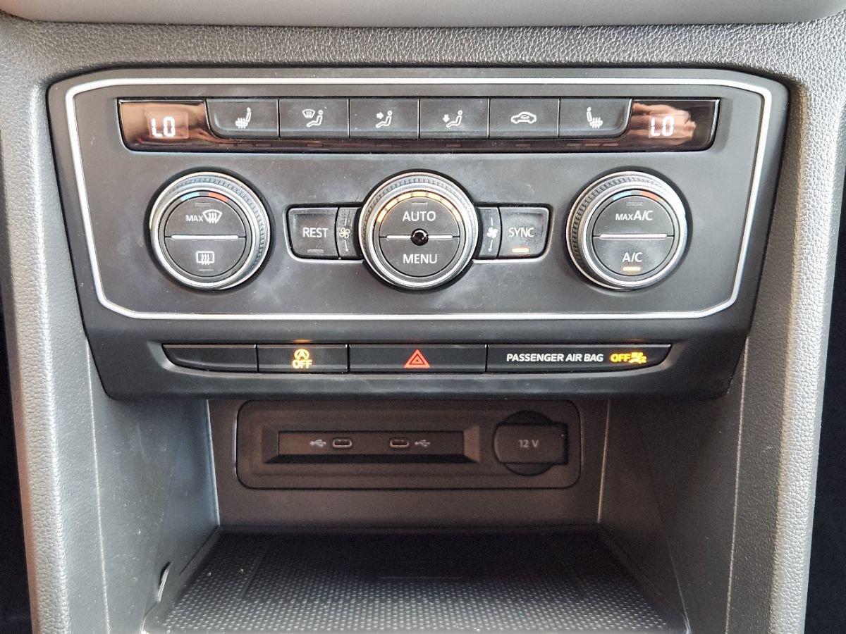 Used 2021 Volkswagen Atlas SE w/ Panoramic Sunroof Package FWD image 39