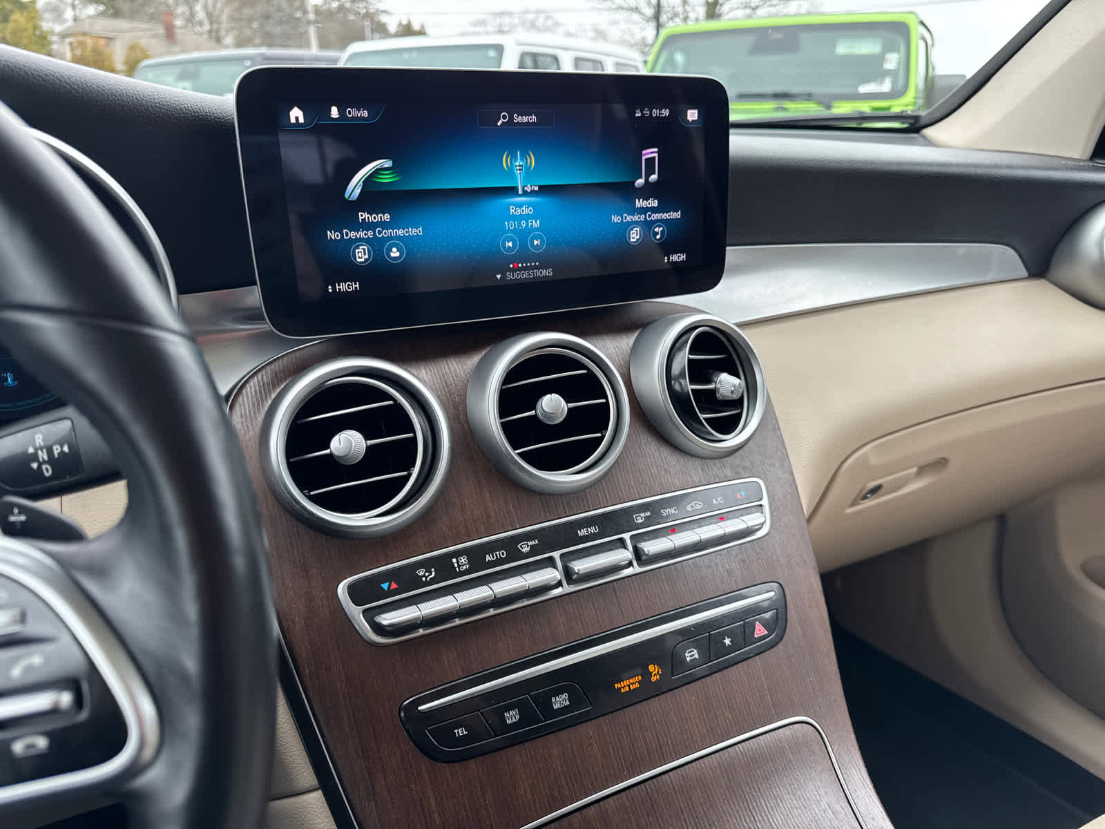 Used 2021 Mercedes-Benz GLC 300 4MATIC image 23