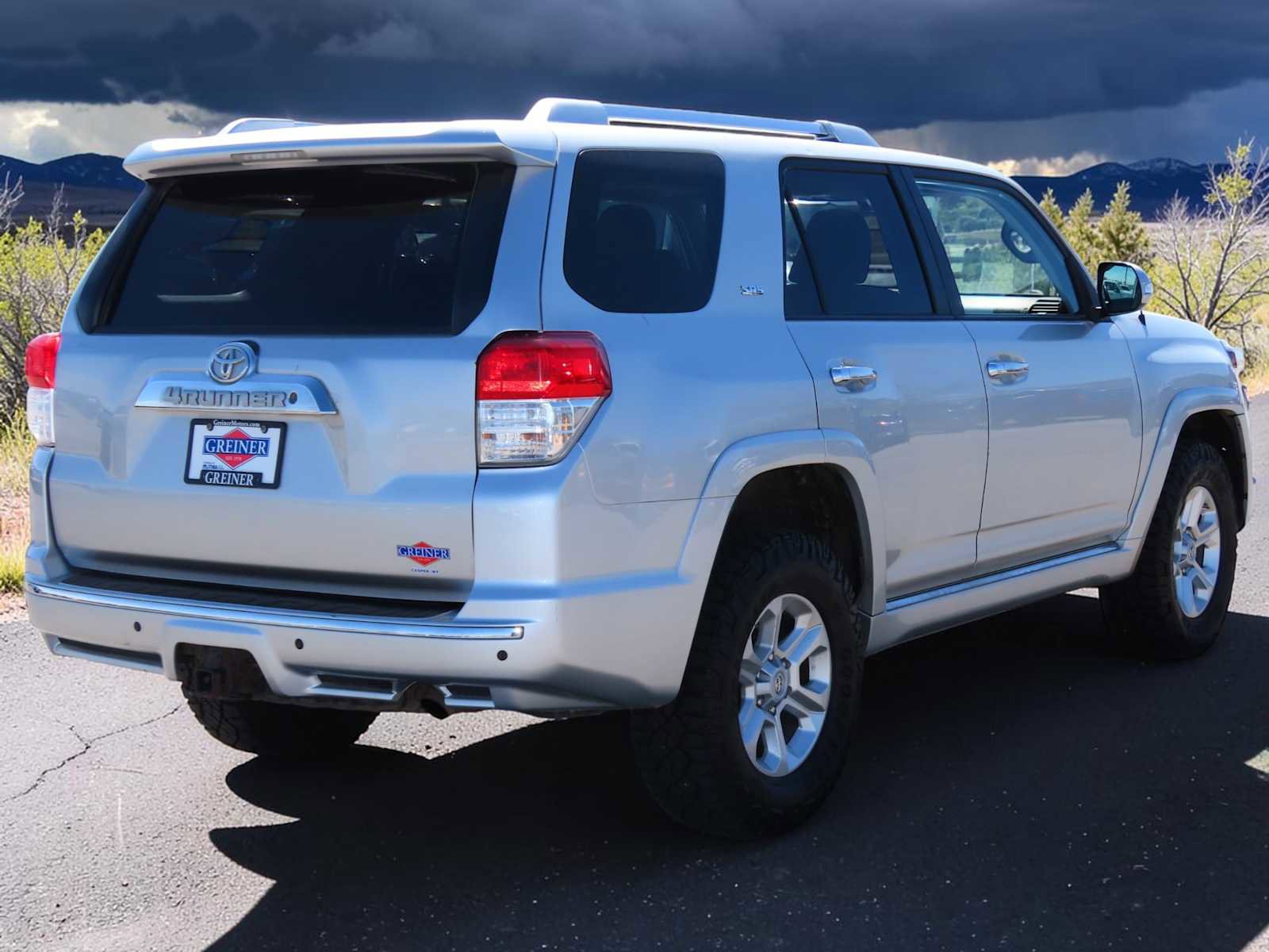 Used 2010 Toyota 4Runner SR5 AWD/4WD image 6