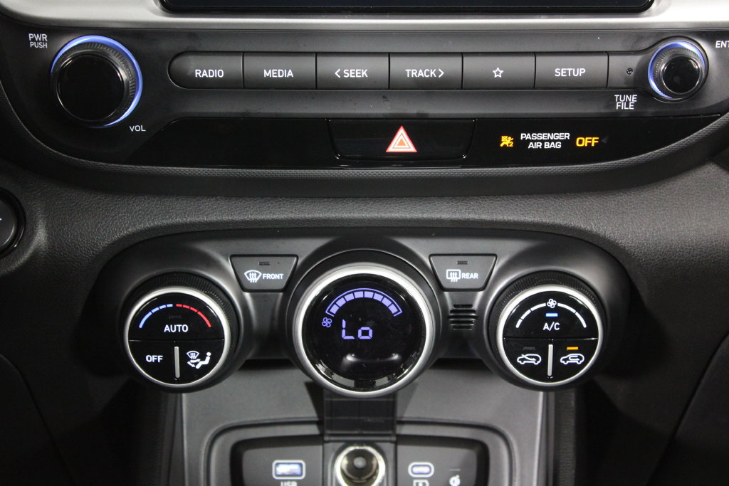 Certified 2026 Hyundai Venue SEL FWD image 22